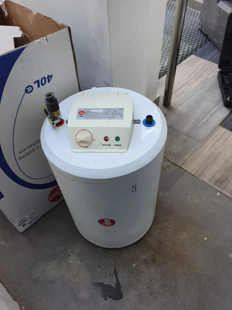 Rheem EHG40 Water Heater Sky Green