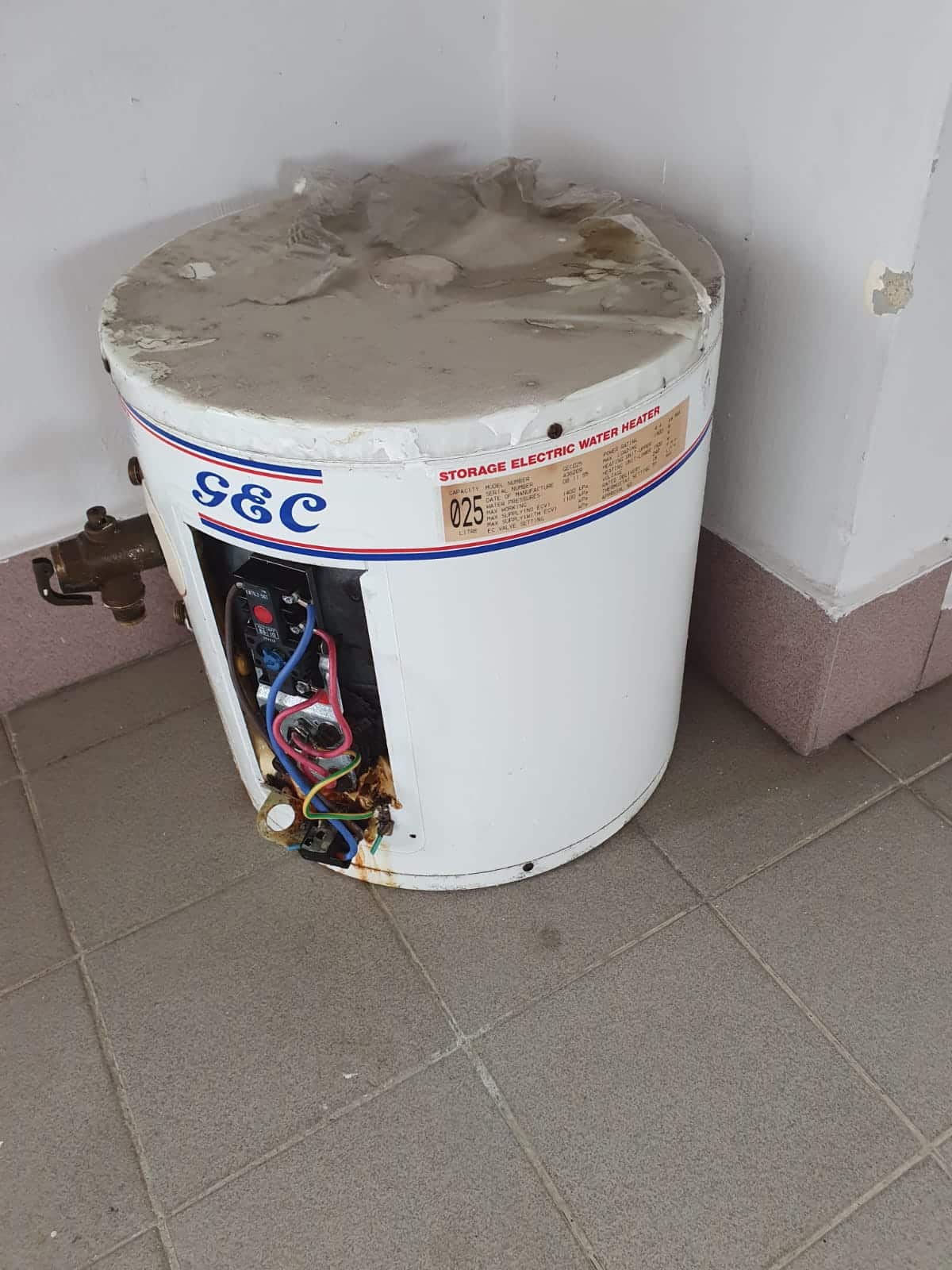 GEC 025 Water Heater HDB Block 367