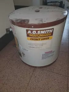 A.O Smith ELSF10 38L Water Heater Replacement With Rheem 85VP6s 23L at Royal Court Condo on 2 Apr 2022