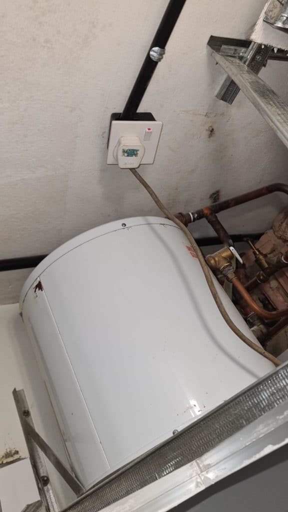 Rheem EHG-60 Water Heater replacement at Landed house at Blk 71 Merryn Road