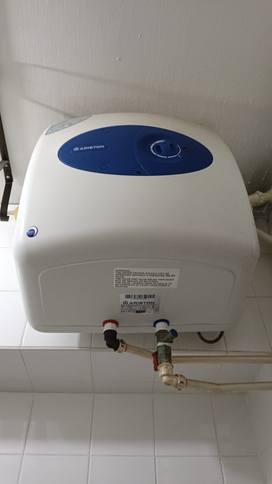 Ariston TI SHAPE Water Heater